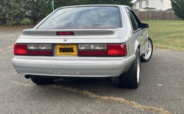 Ford-Mustang-1988-2