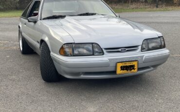 Ford-Mustang-1988-3