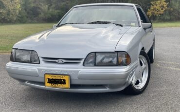 Ford-Mustang-1988