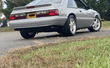 Ford-Mustang-1988-4