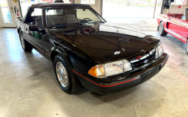 Ford-Mustang-1988-American-Muscle-Car-1