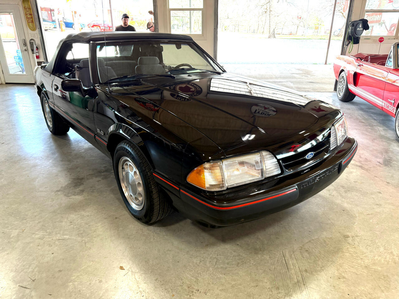 Ford-Mustang-1988-American-Muscle-Car-1