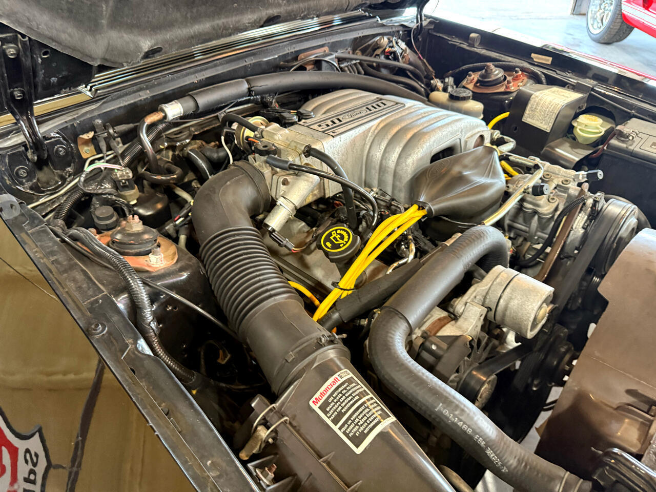 Ford-Mustang-1988-American-Muscle-Car-11