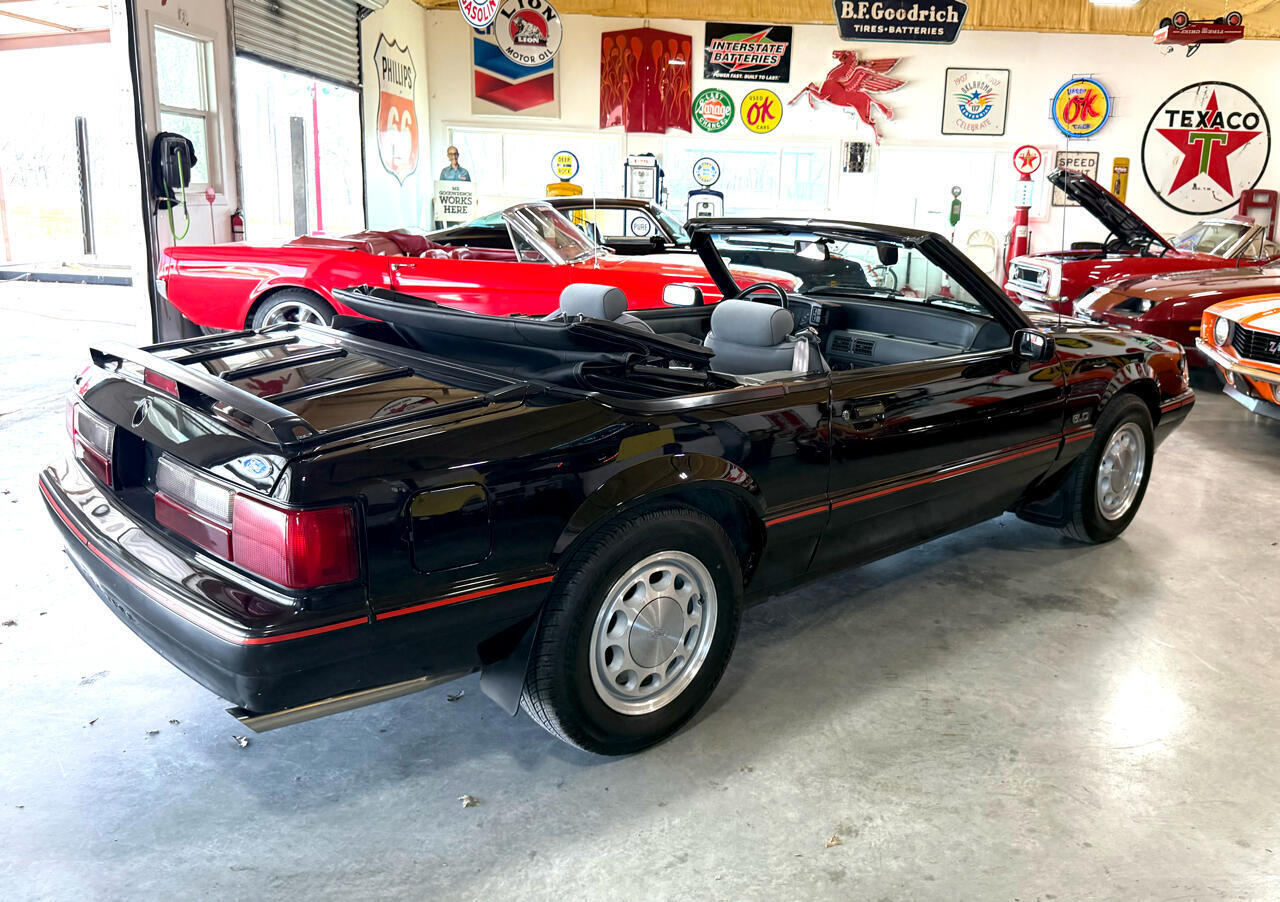 Ford-Mustang-1988-American-Muscle-Car-22