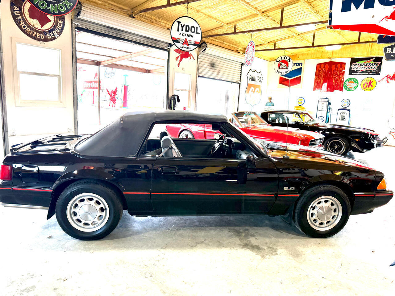 Ford-Mustang-1988-American-Muscle-Car-3