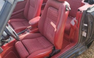 Ford-Mustang-1988-Black-Cherry-Red-2