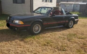 Ford-Mustang-1988-Black-Cherry-Red-4