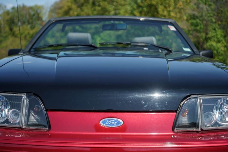 Ford-Mustang-1988-BlackMaroon-Gray-Cloth-10