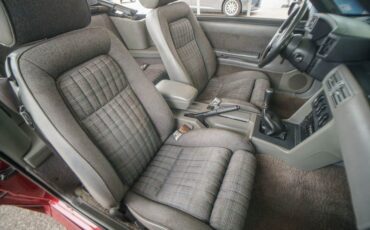 Ford-Mustang-1988-BlackMaroon-Gray-Cloth-12