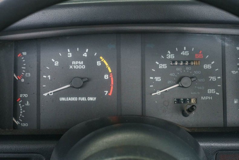 Ford-Mustang-1988-BlackMaroon-Gray-Cloth-14