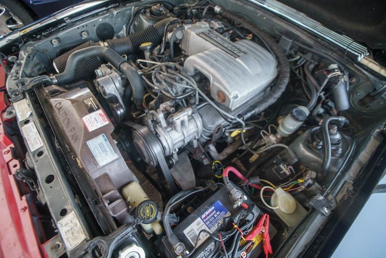 Ford-Mustang-1988-BlackMaroon-Gray-Cloth-16