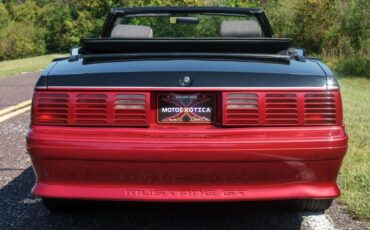 Ford-Mustang-1988-BlackMaroon-Gray-Cloth-2