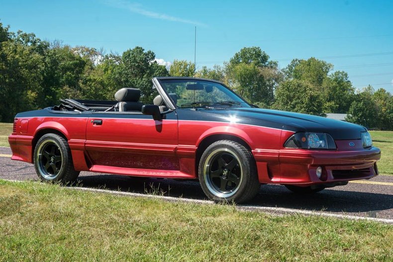 Ford-Mustang-1988-BlackMaroon-Gray-Cloth-20