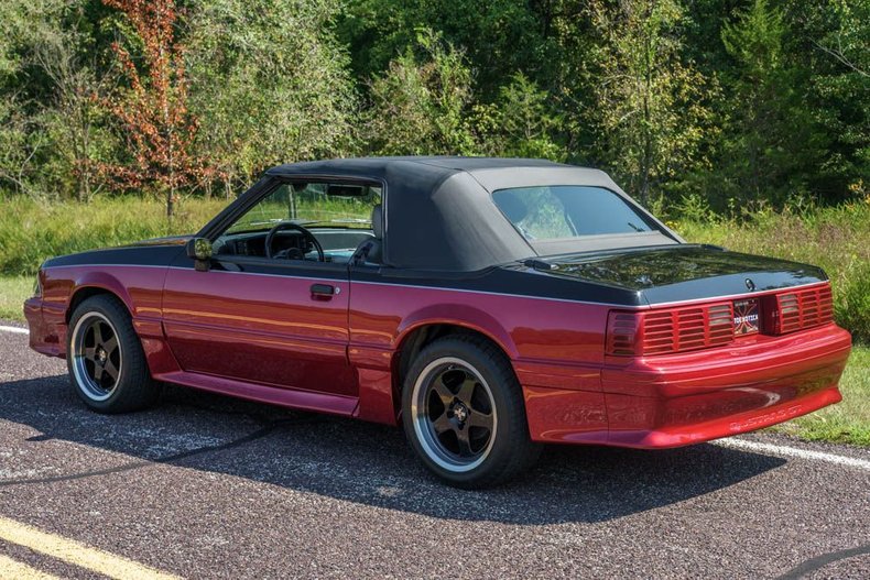 Ford-Mustang-1988-BlackMaroon-Gray-Cloth-22