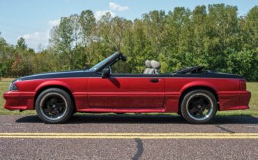 Ford-Mustang-1988-BlackMaroon-Gray-Cloth-3