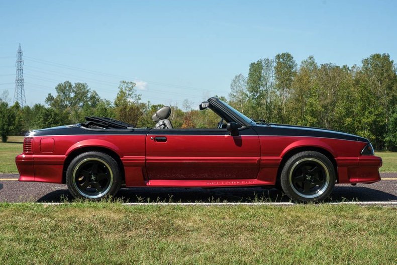 Ford-Mustang-1988-BlackMaroon-Gray-Cloth-32