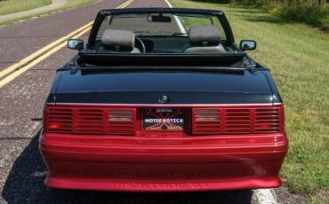 Ford-Mustang-1988-BlackMaroon-Gray-Cloth-34