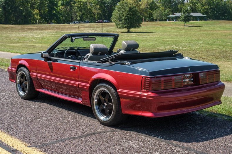 Ford-Mustang-1988-BlackMaroon-Gray-Cloth-35