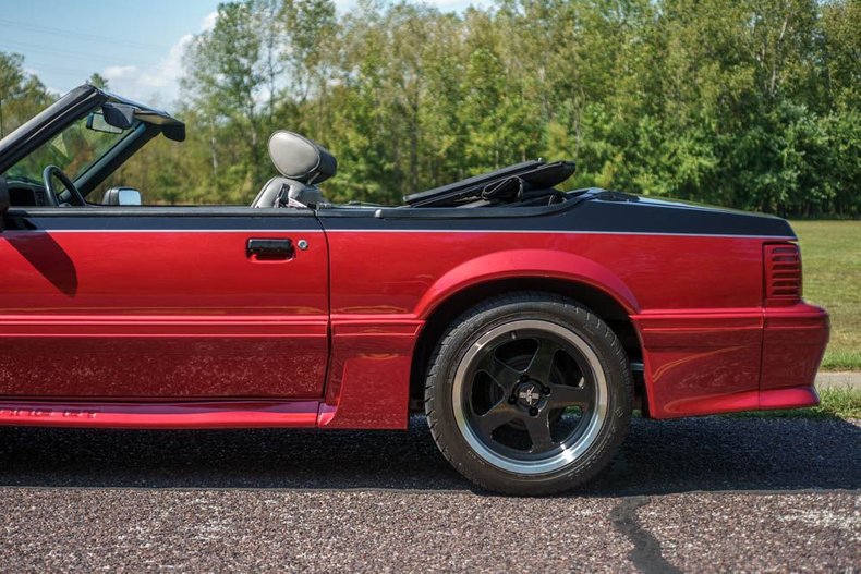 Ford-Mustang-1988-BlackMaroon-Gray-Cloth-41