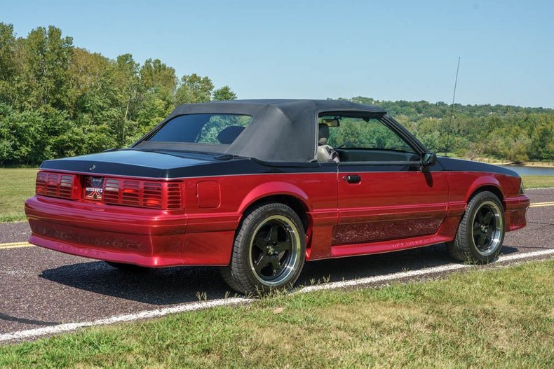 Ford-Mustang-1988-BlackMaroon-Gray-Cloth-45