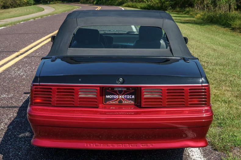 Ford-Mustang-1988-BlackMaroon-Gray-Cloth-46