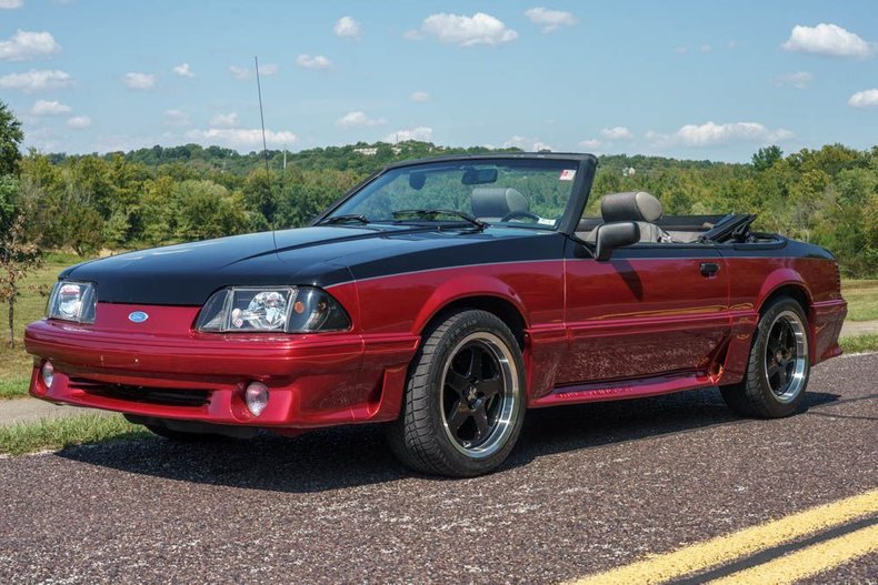 Ford-Mustang-1988-BlackMaroon-Gray-Cloth-5