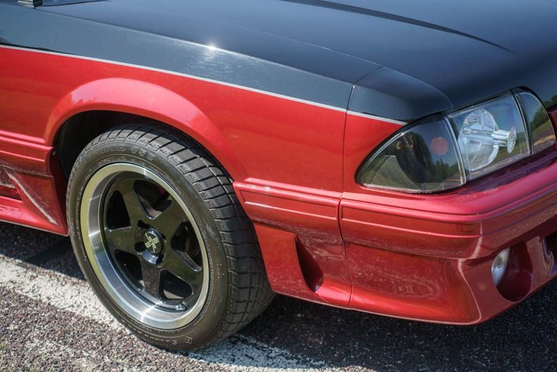 Ford-Mustang-1988-BlackMaroon-Gray-Cloth-7