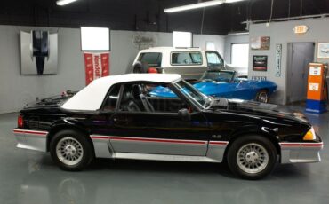Ford-Mustang-1988-Convertible-4