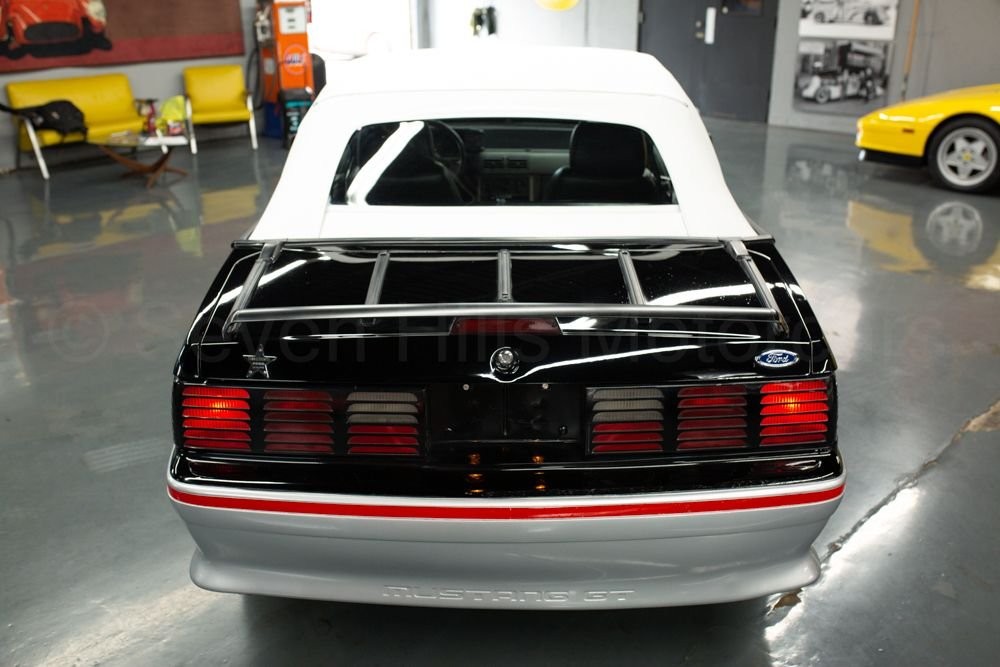 Ford-Mustang-1988-Convertible-6