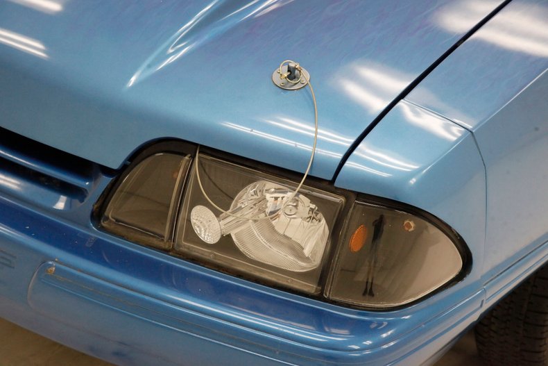 Ford-Mustang-1988-Medium-Blue-Metallic-Gray-12