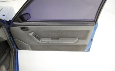 Ford-Mustang-1988-Medium-Blue-Metallic-Gray-31