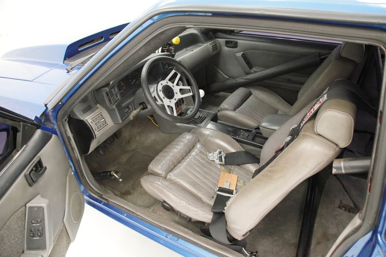 Ford-Mustang-1988-Medium-Blue-Metallic-Gray-34