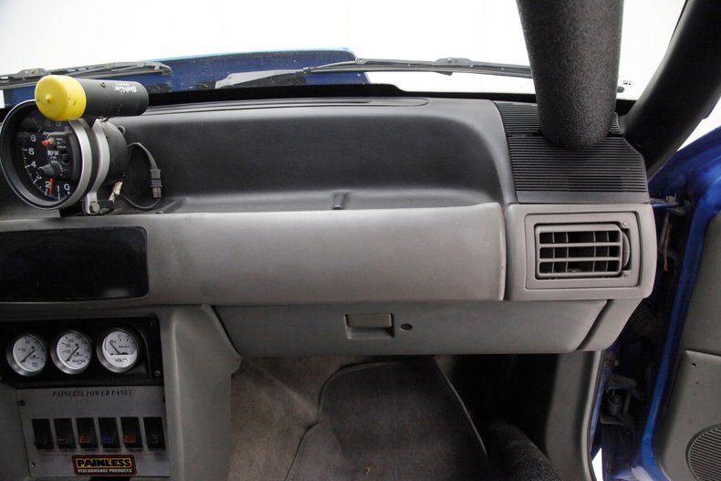 Ford-Mustang-1988-Medium-Blue-Metallic-Gray-42