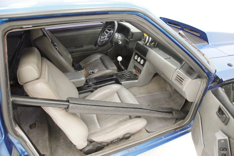Ford-Mustang-1988-Medium-Blue-Metallic-Gray-45