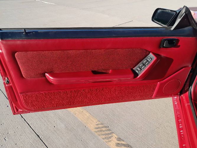 Ford-Mustang-1988-Scarlet-Red-Scarlet-Red-Cloth-13