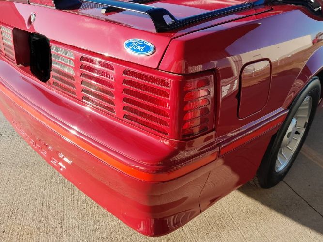 Ford-Mustang-1988-Scarlet-Red-Scarlet-Red-Cloth-22