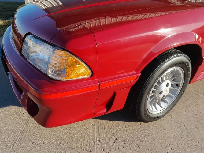 Ford-Mustang-1988-Scarlet-Red-Scarlet-Red-Cloth-3