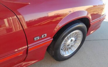 Ford-Mustang-1988-Scarlet-Red-Scarlet-Red-Cloth-4