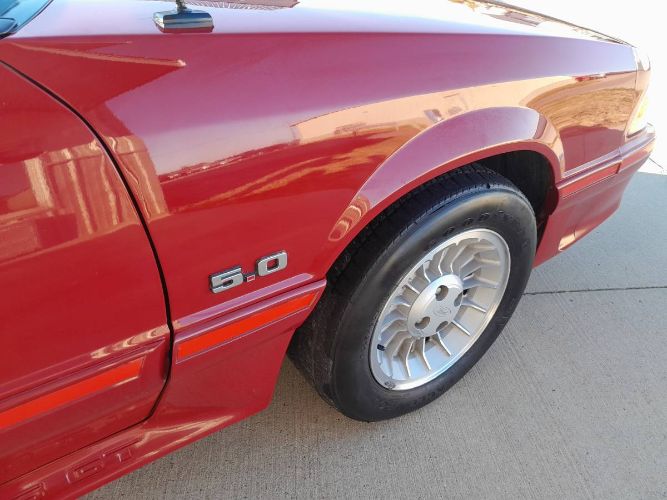 Ford-Mustang-1988-Scarlet-Red-Scarlet-Red-Cloth-4
