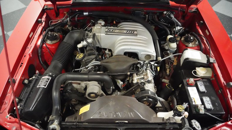 Ford-Mustang-1988-Scarlet-Red-Smoked-Gray-1