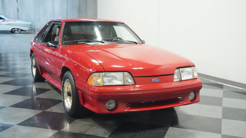 Ford-Mustang-1988-Scarlet-Red-Smoked-Gray-13
