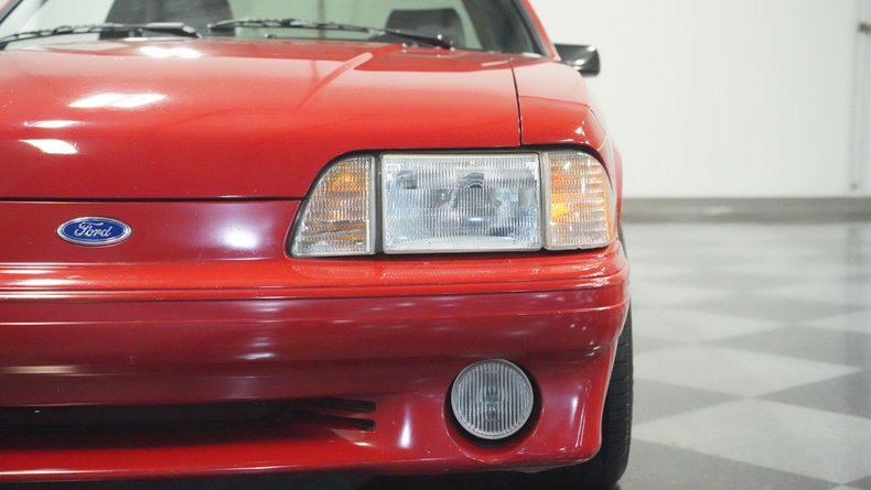 Ford-Mustang-1988-Scarlet-Red-Smoked-Gray-17