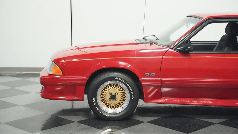 Ford-Mustang-1988-Scarlet-Red-Smoked-Gray-20