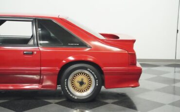 Ford-Mustang-1988-Scarlet-Red-Smoked-Gray-21