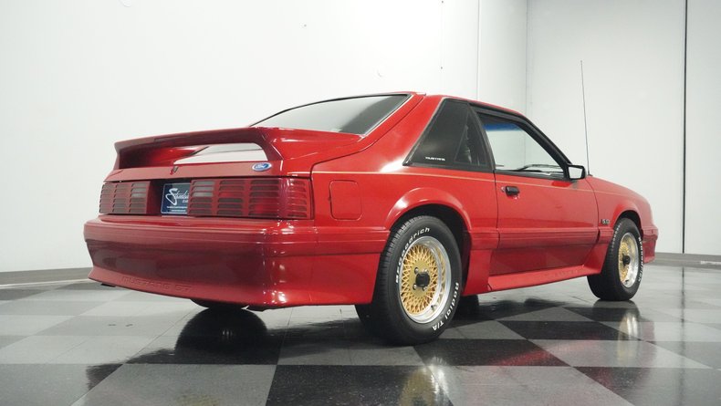 Ford-Mustang-1988-Scarlet-Red-Smoked-Gray-23