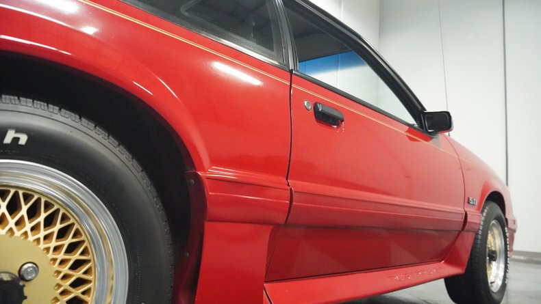 Ford-Mustang-1988-Scarlet-Red-Smoked-Gray-24