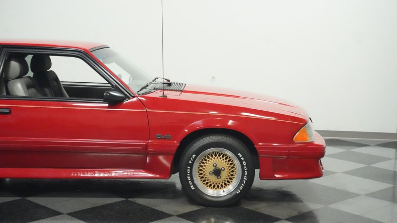 Ford-Mustang-1988-Scarlet-Red-Smoked-Gray-26