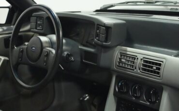 Ford-Mustang-1988-Scarlet-Red-Smoked-Gray-30