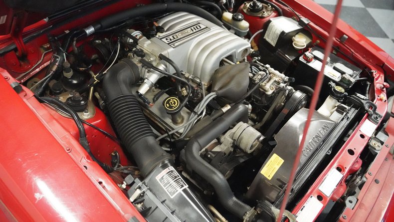Ford-Mustang-1988-Scarlet-Red-Smoked-Gray-36