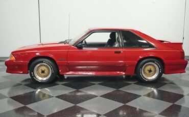 Ford-Mustang-1988-Scarlet-Red-Smoked-Gray